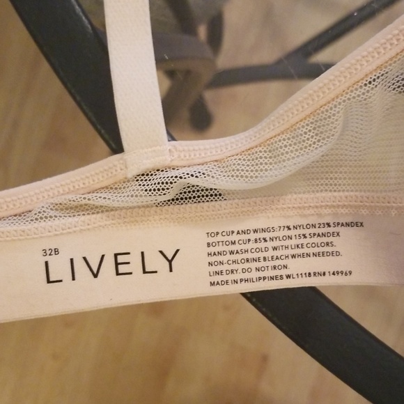 Lively No Underwire Push Up Bra - Picture 3 of 3